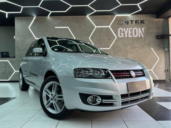 FIAT STILO 1.8 MPI SPORTING 8V FLEX 4P AUTOMATIZADO FIAT STILO 1.8 MPI SPORTING 8V FLEX 4P AUTOMATIZADO